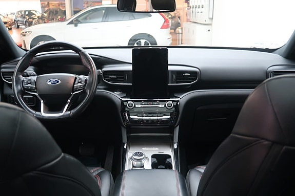 Ford Explorer 6 of 24