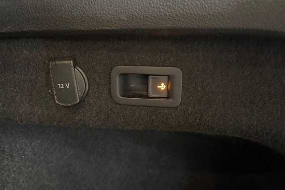 Volkswagen Passat Alltrack 22 of 29
