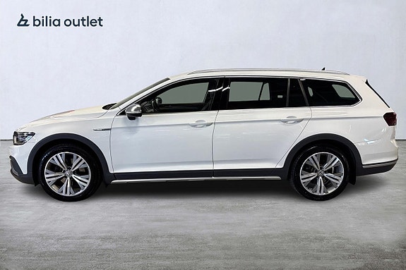 Volkswagen Passat Alltrack 4 of 29