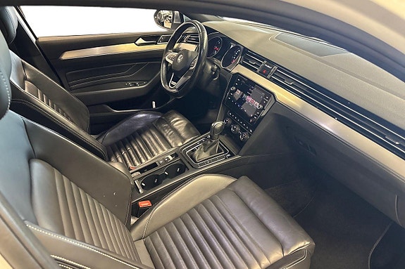 Volkswagen Passat Alltrack 9 of 29