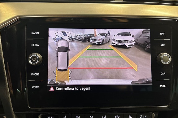 Volkswagen Passat Alltrack 20 of 29