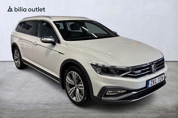 Volkswagen Passat Alltrack 3 of 29