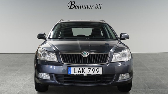 Skoda Octavia 2 of 25