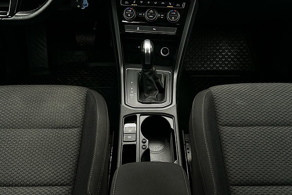 Volkswagen Touran 9 of 24