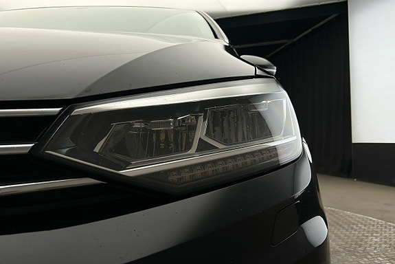 Volkswagen Touran 11 of 24