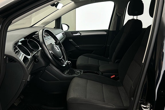 Volkswagen Touran 10 of 24