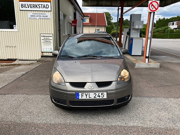 Mitsubishi Colt 6 of 9