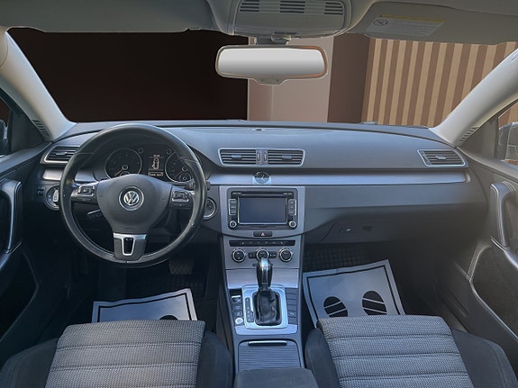 Volkswagen Passat 13 of 18