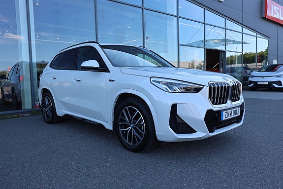 BMW X1 3 of 5