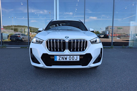 BMW X1 2 of 5