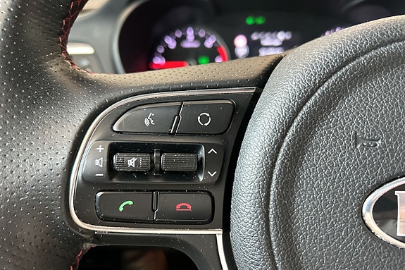 Kia Optima 17 of 30