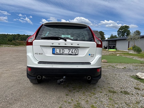 Volvo XC60 14 of 18
