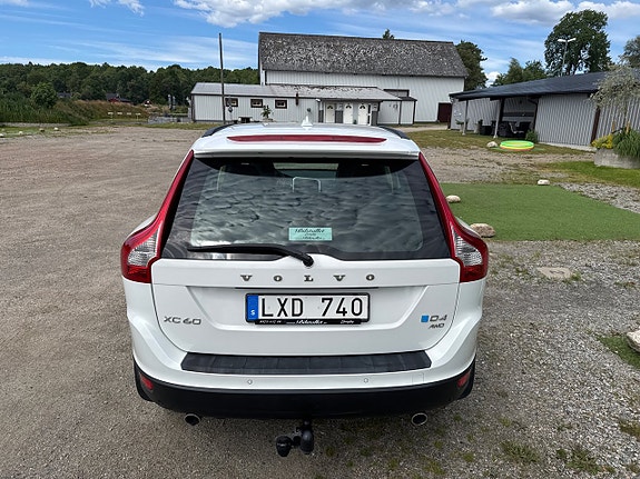 Volvo XC60 15 of 18
