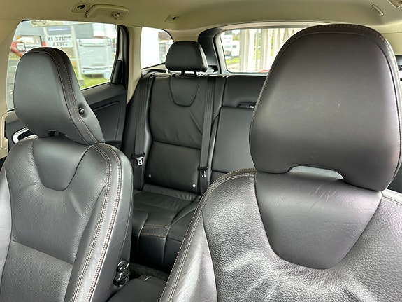 Volvo XC60 17 of 18