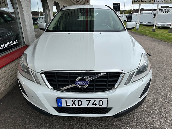 Volvo XC60 7 of 18