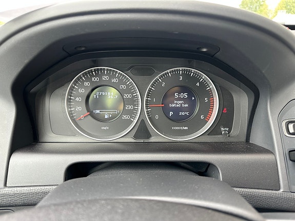 Volvo XC60 12 of 18
