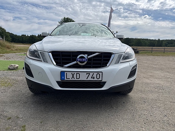 Volvo XC60 9 of 18