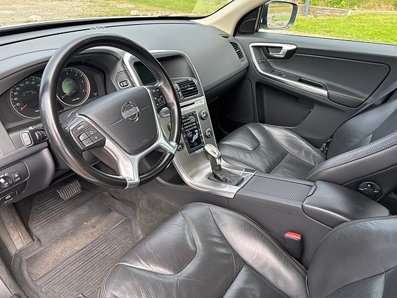 Volvo XC60 7 of 18
