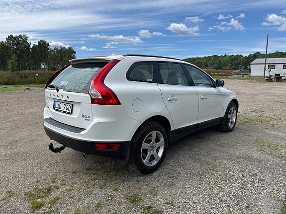 Volvo XC60 13 of 18