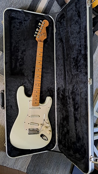Fender Stratocaster