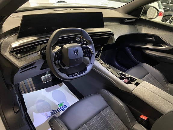 Peugeot 5008 8 of 21