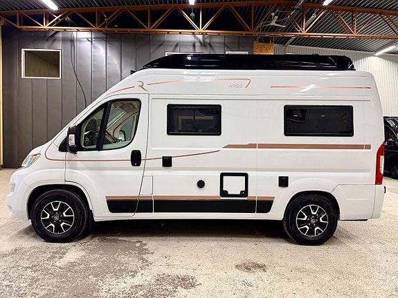 Robeta Ares 540 5-bältad 6-bäddar Popup-tak Lithium Solcell Inverter 5 of 30