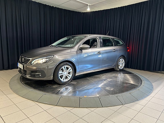 Peugeot 308 SW 3 of 5
