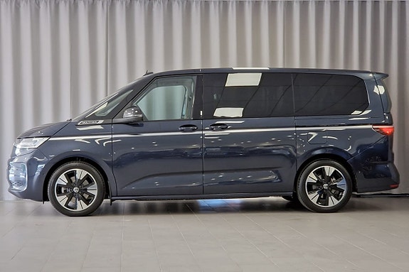 Volkswagen Multivan 2 of 5