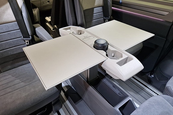 Volkswagen Multivan 13 of 21