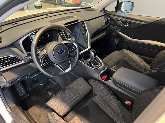 Subaru Outback 8 of 14