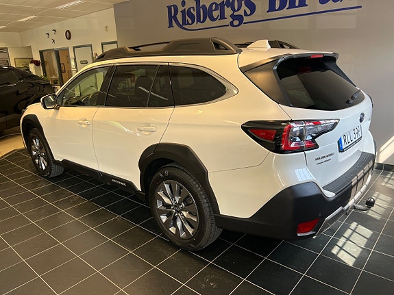 Subaru Outback 4 of 5