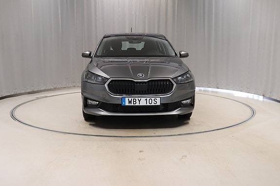 Skoda Fabia 2 of 5