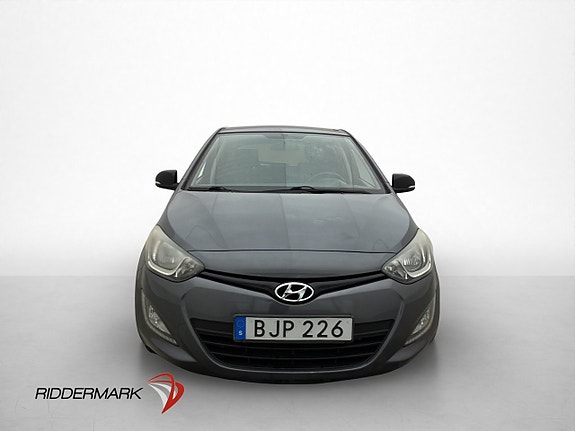 Hyundai i20 2 of 5