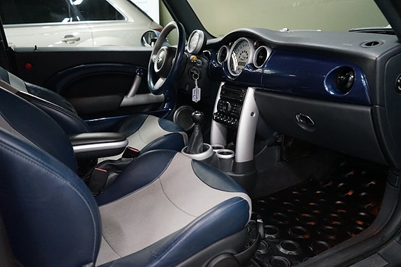 MINI Cooper 8 of 14