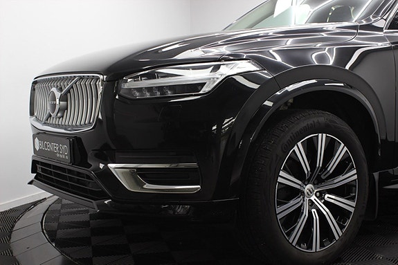 Volvo XC90 2 of 5