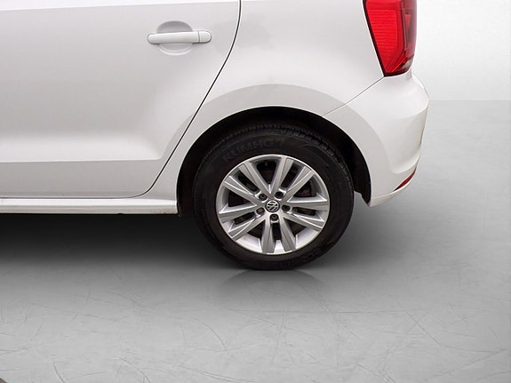 Volkswagen Polo 24 of 26