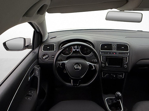 Volkswagen Polo 12 of 26