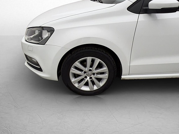 Volkswagen Polo 23 of 26