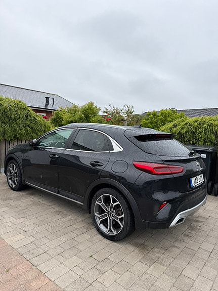 Kia XCeed 2 of 8