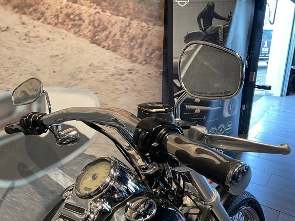 Harley-Davidson Super Glide Custom 1.6 Twin Cam 96,2007 9 of 12