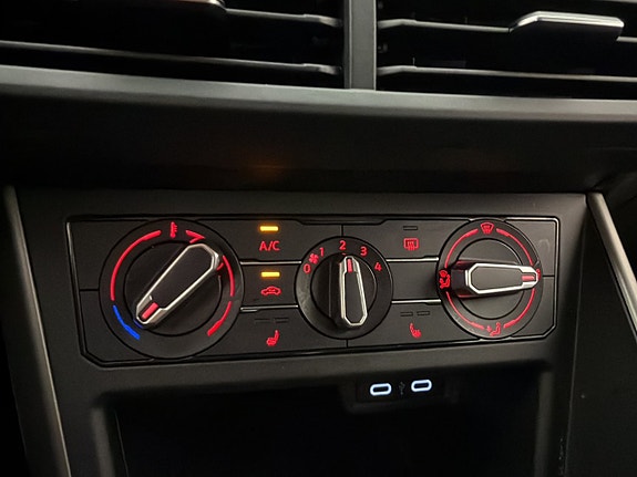 Volkswagen Polo 22 of 29