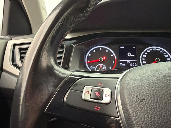 Volkswagen Polo 18 of 29