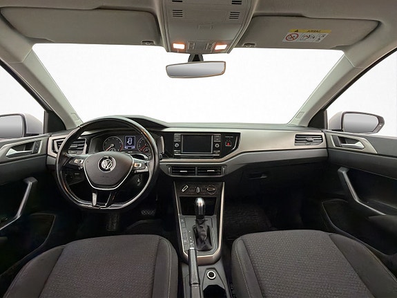 Volkswagen Polo 12 of 29