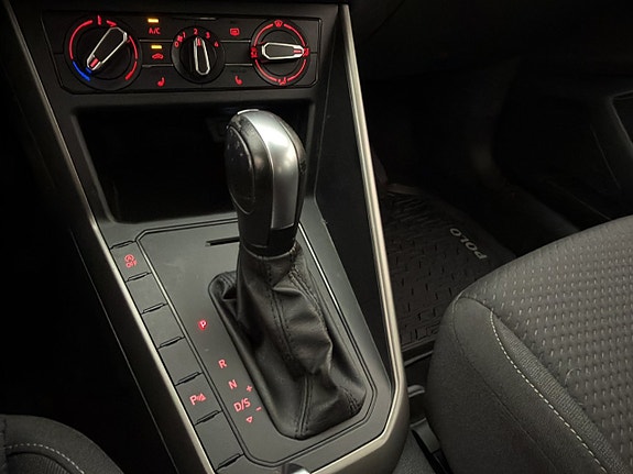 Volkswagen Polo 21 of 29