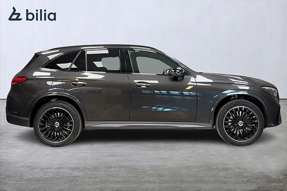 Mercedes-Benz GLC300 e 3 of 5