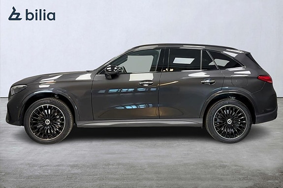 Mercedes-Benz GLC300 e 4 of 5