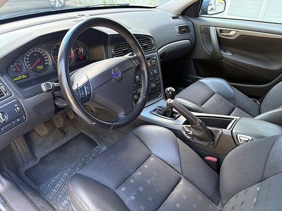Volvo S60 5 of 5