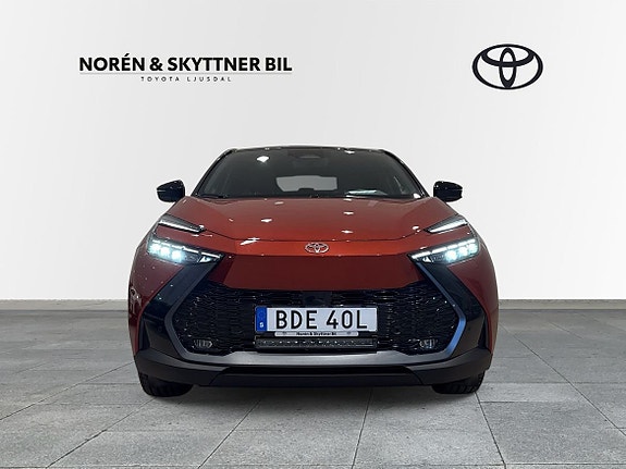 Toyota C-HR 6 of 11