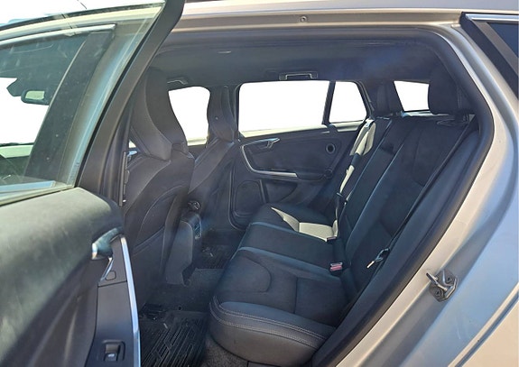 Volvo V60 10 of 13