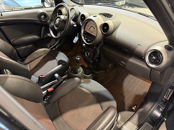 MINI Countryman Cooper D 16 of 19